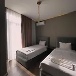 Szálloda Grand Jnk Boutique *