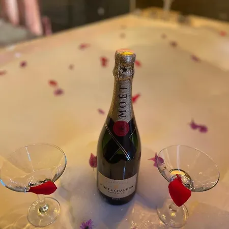 Grand Jnk Boutique Kukes