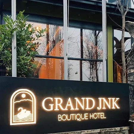 Grand Jnk Boutique
