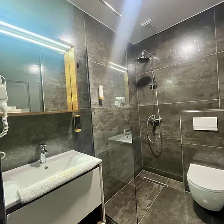 Grand Jnk Boutique *