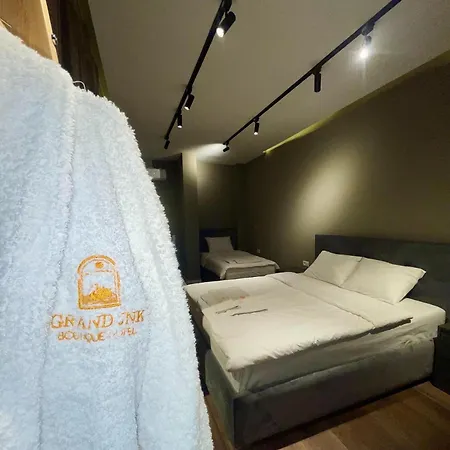 Grand Jnk Boutique Kukës