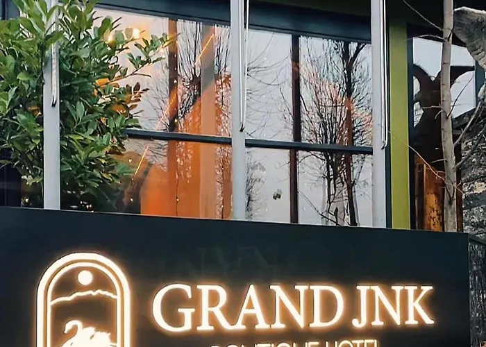 Grand Jnk Boutique